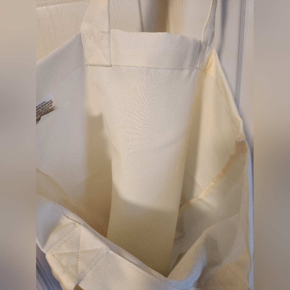 NWOT, TOTE BAG - Picture 7 of 7